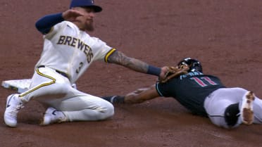 William Contreras catches Jose Fernandez stealing