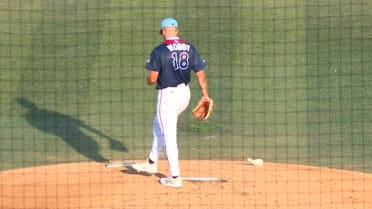 Marlins No. 3 prospect Robby Snelling fans eight