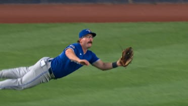 Anthony Volpe doubles, call is overturned