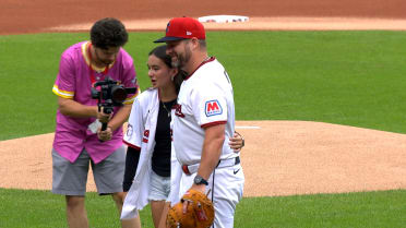 Stephen Vogt joins his daughter to throw first pitch