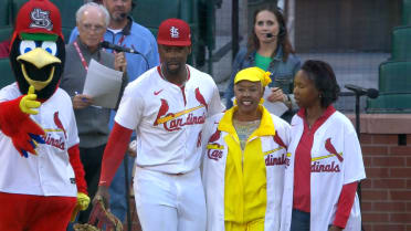 Jordan Walker's grandmother throws out first pitch
