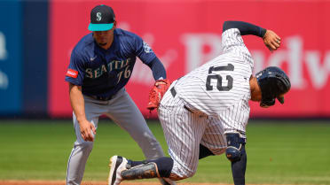 Trent Grisham out at second base after challenge