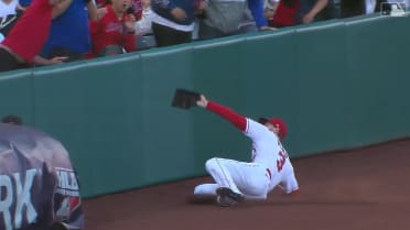 Taylor Ward's sliding catch 