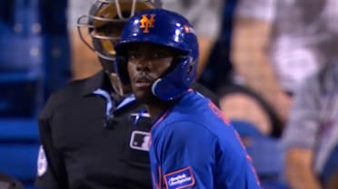 D'Andre Smith remolca a Ben Rortvedt