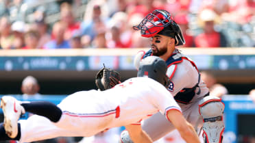 Red Sox complete perfect relay for out at home