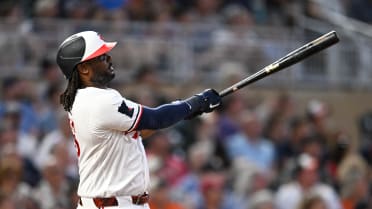 The Twins score five in the 7th inning