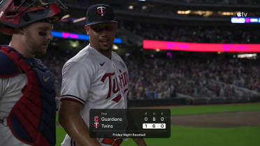 Jhoan Duran secures the save 