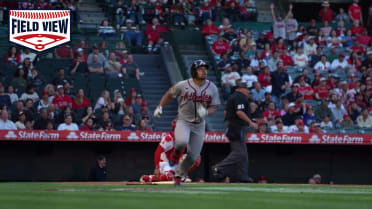 Field View: Drake Baldwin la manda a volar