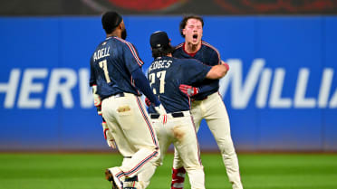 Travis Bazzana ties game, then walks it off!