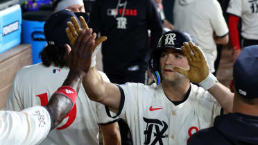 Josh Smith's solo home run (7)