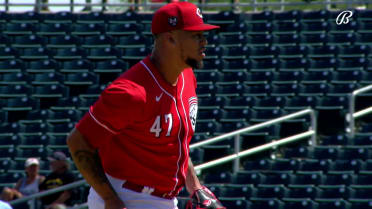 Frankie Montas collects six strikeouts for the Reds