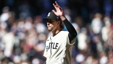Logan Gilbert records his 200th strikeout of season