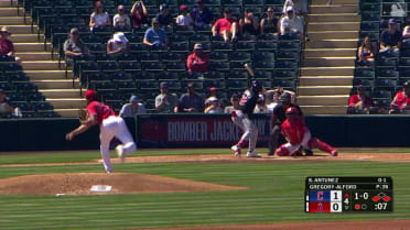 Wuilfredo Antunez's three-run homer