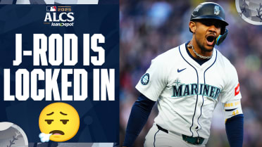 Julio Rodríguez's two-run homer