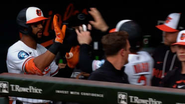 Taylor Ward anota en sac fly de Leody Taveras