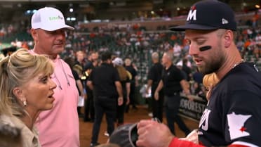 Roger Clemens watches Kody Clemens homer!