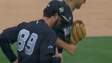 Gran atrapada de Braden Shewmake inicia doble jugada