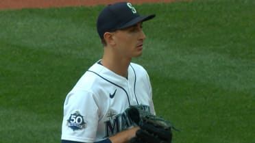 George Kirby strikes out Carson Benge