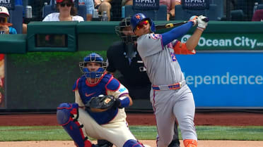Tyrone Taylor's solo homer (7)