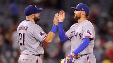 Jacob Latz seals the Rangers' 4-1 win