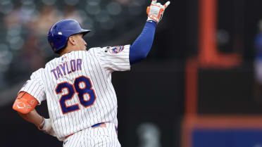 Tyrone Taylor's solo home run (6)