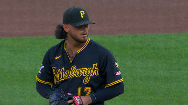 Jared Jones fans eight in six perfect innings