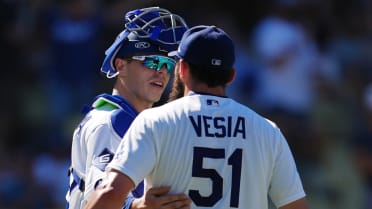 Alex Vesia seals the Dodgers' win