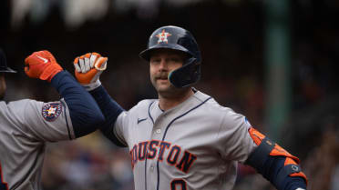 Christian Walker's solo home run (8)