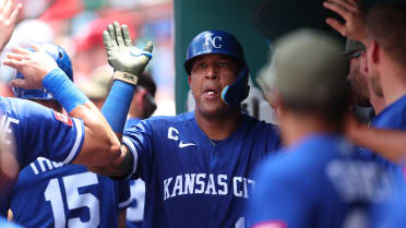 Salvador Perez's solo home run (7)