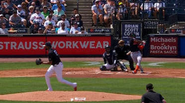 Javier Báez's RBI double