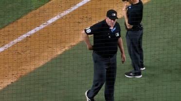 Joc Pederson out at first after challenge