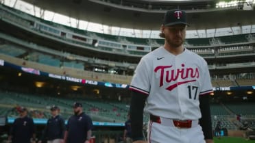 Bailey Ober poncha a siete en seis entradas