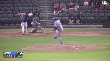 Xavier Neyens' solo home run (3)