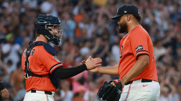 Kenley Jansen gets popout to record 12th save