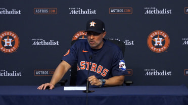 Joe Espada talks following the Astros' 5-2 loss