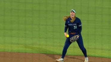 Kenleigh Cahalan's great leaping grab