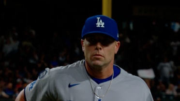 Blake Treinen escapes the jam