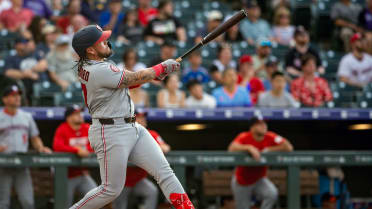 Andrés Chaparro's three-run homer (4)