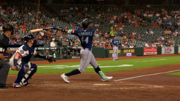 Data Viz: Julio Rodriguez's 414-foot home run