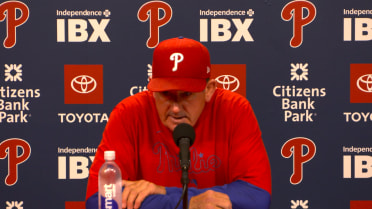 Rob Thomson discusses rough 5th inning in loss