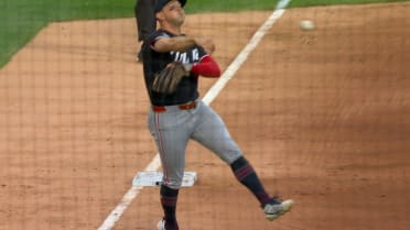 Brooks Lee's nice throw to end the 5th