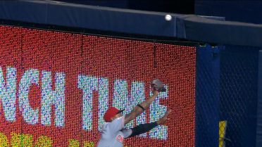 Agustín Ramírez hits a triple after review