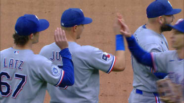 Jake Latz asegura la victoria 5-4 de los Rangers
