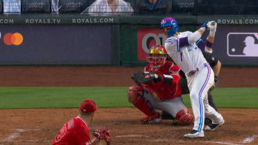 Bobby Witt Jr. triples in the 4th inning