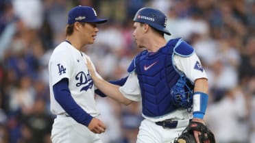 Yoshinobu Yamamoto induces double play, escapes jam
