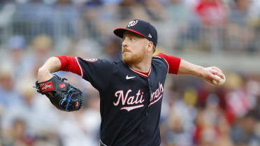 Richard Lovelady throws a scoreless first inning