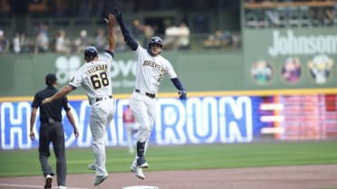 Brice Turang's two-run home run (19)