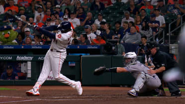 Yordan Alvarez's two-run double