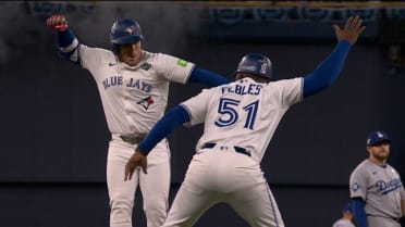 Daulton Varsho pega jonrón de dos carreras