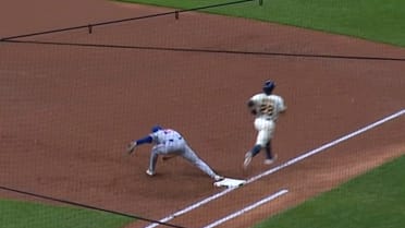 Zac Thornton induces slick 1-4-3 double play